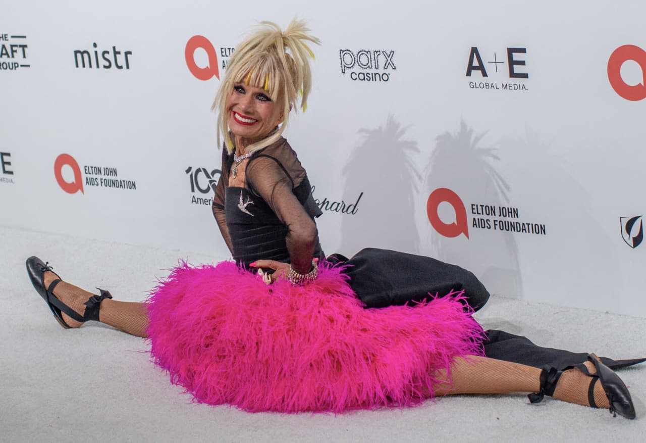 Designer Betsey Johnson takes $7 million SoCal home off the market — Toronto Business news
