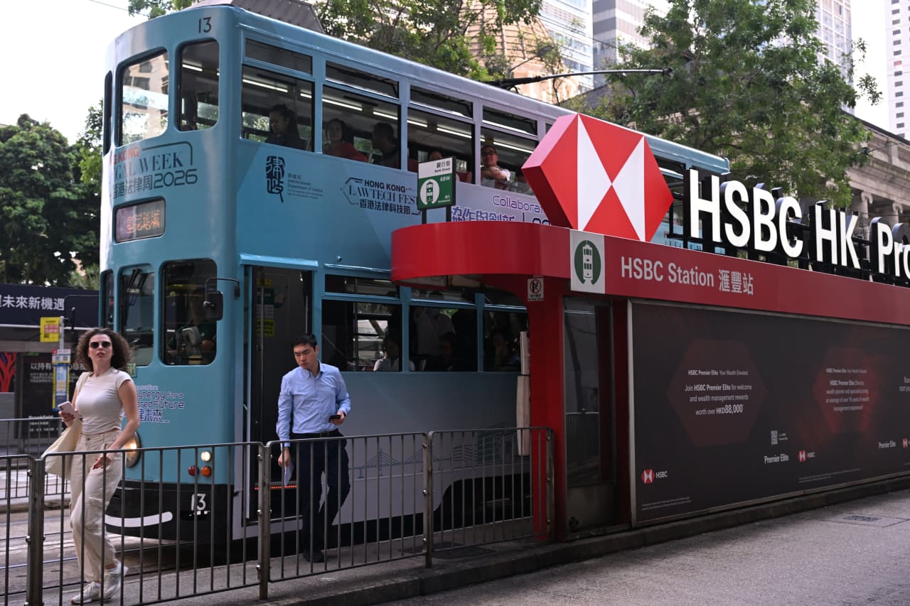 Customers are chasing higher-rate products, and that’s bad news for banks like HSBC — Toronto Business news