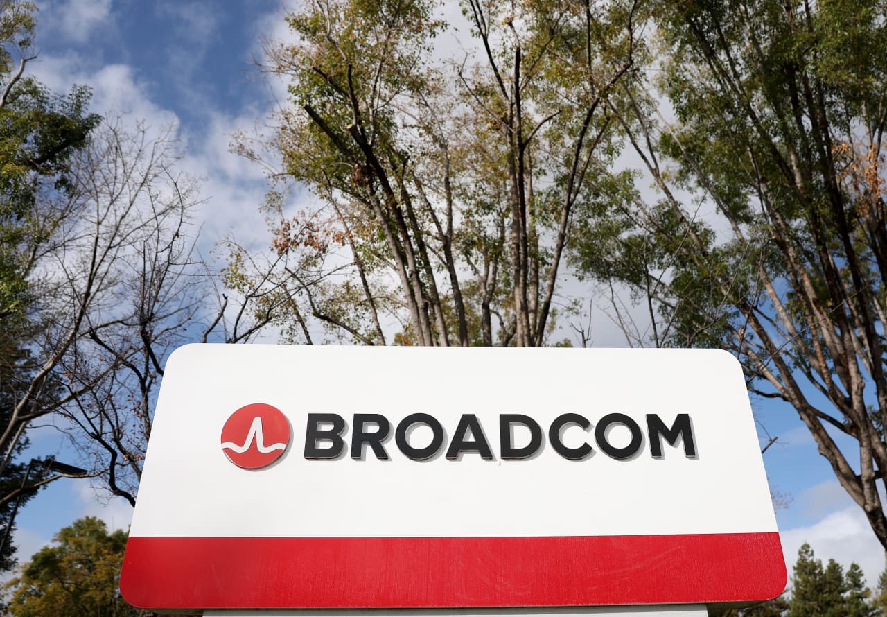How Broadcom’s stock can surge and overcome ‘the biggest dislocation in the market’ — Toronto Business news