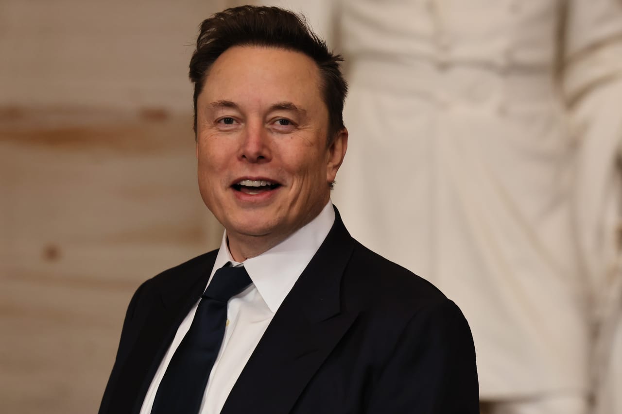 Musk says SpaceX landed a $40 billion debt deal — and forecasts doom for some AI rivals — MarketWatch, Toronto Technology news