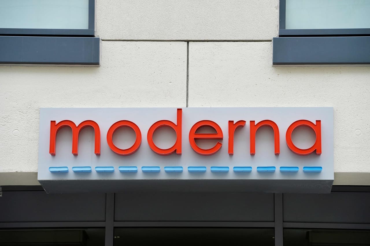 Moderna’s stock tumbles after reported leak of data for cancer vaccine — MarketWatch, Toronto Health news