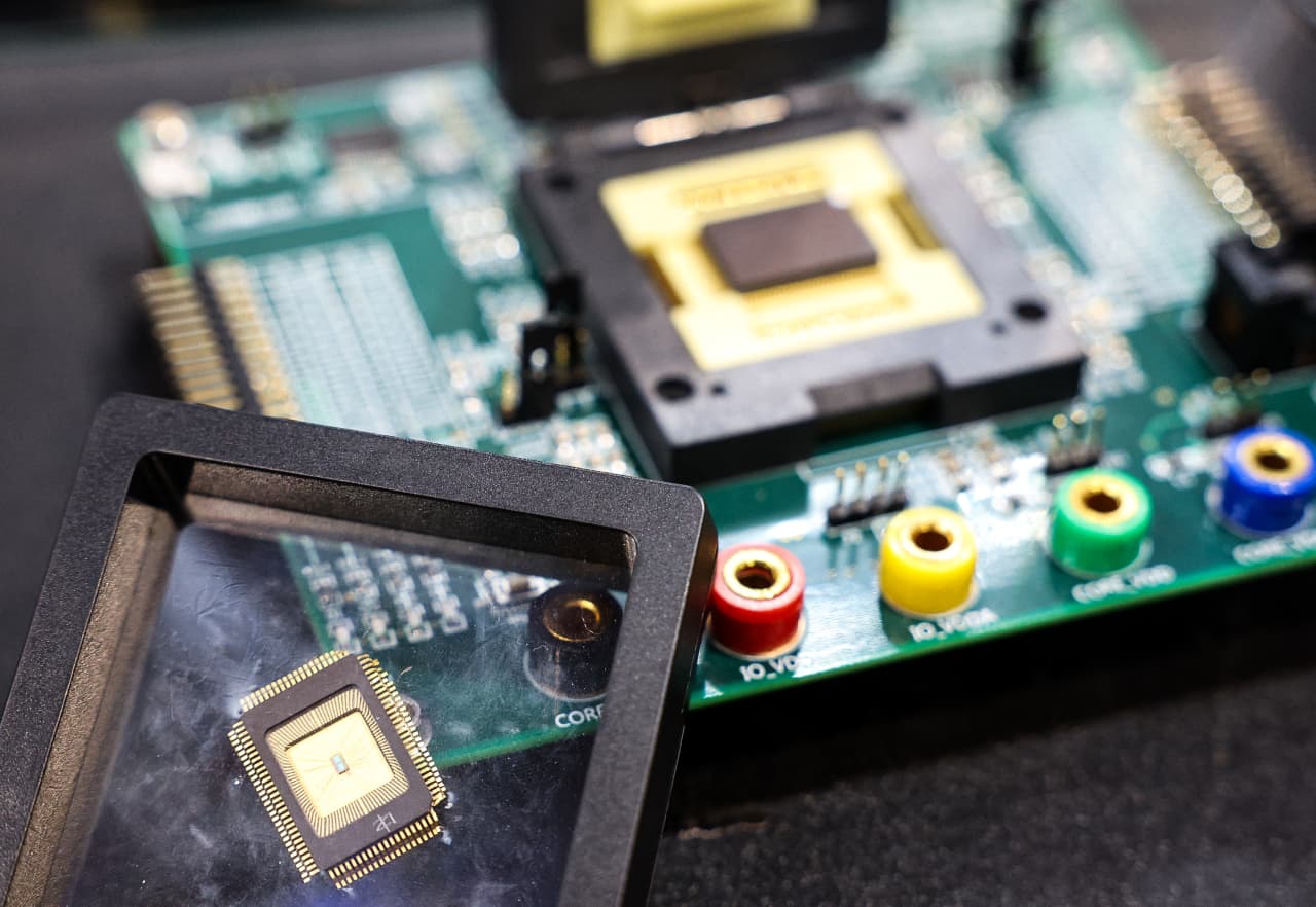 Support for semiconductor stocks could be as much as 15% lower than current levels, says Morgan Stanley — MarketWatch, Toronto Business news
